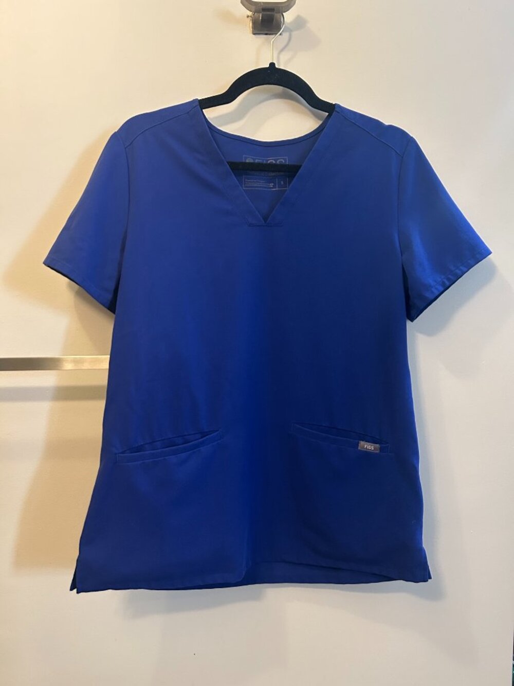FIGS Women's Casma Three-Pocket Scrub Top Size S Small Deep Royal Blue FW1100 - Picture 1 of 4